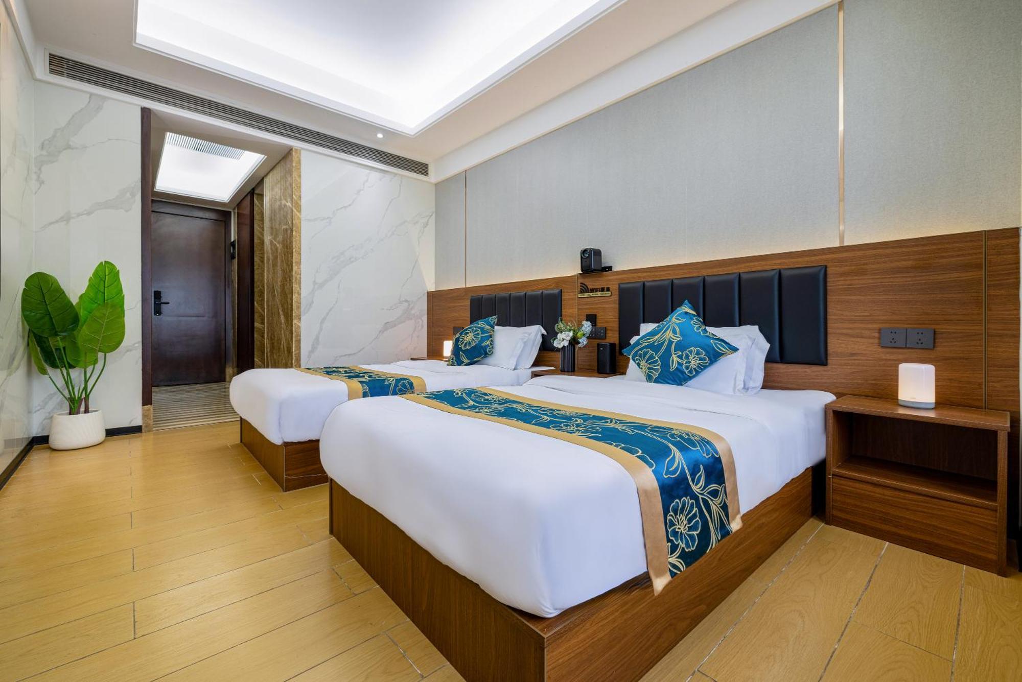 Xingyin Cloudy Hotel Guangzhou Changgang Subway Station - Free Shuttle Bus To Canton Fair Complex During Canton Fair Period Exterior photo