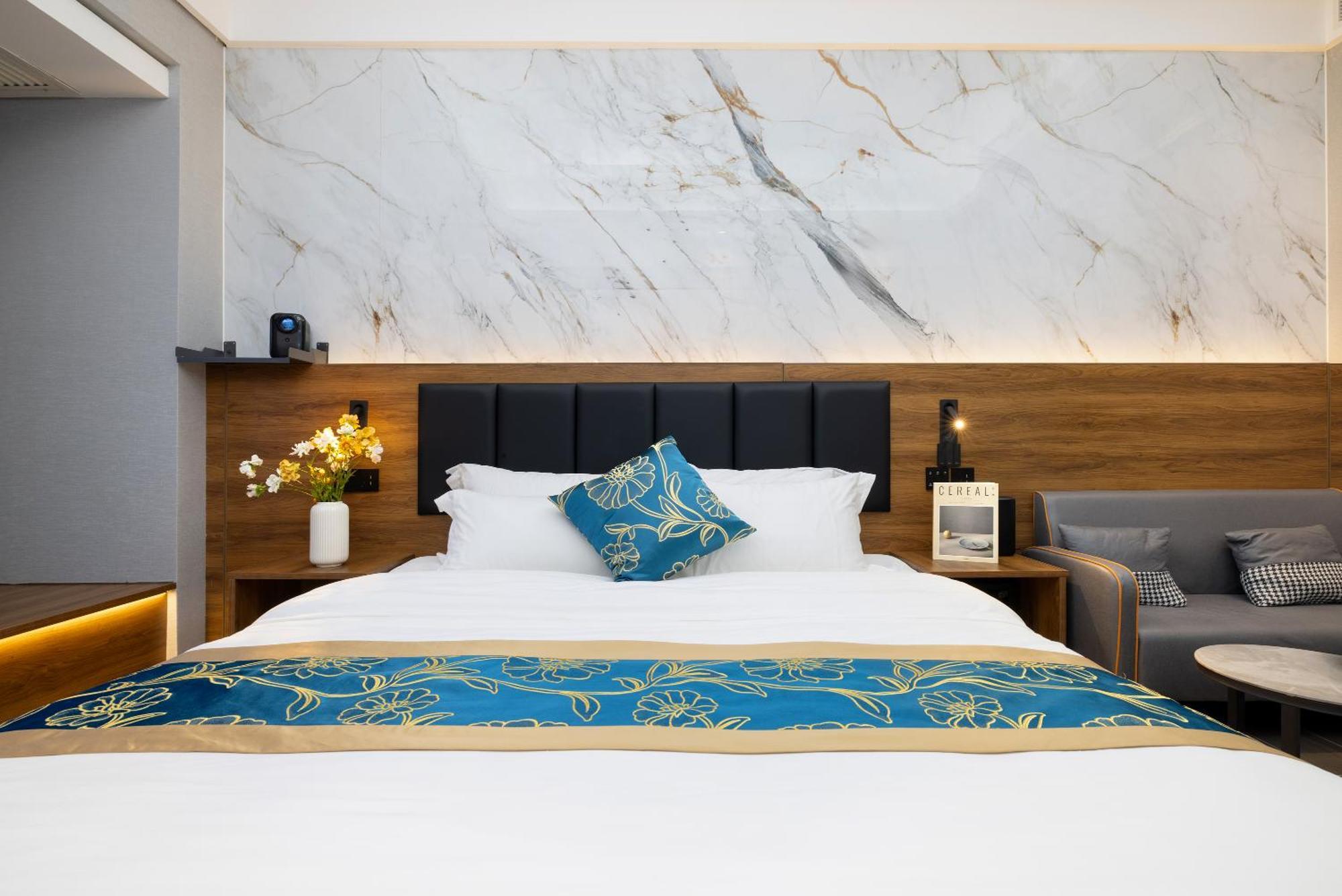 Xingyin Cloudy Hotel Guangzhou Changgang Subway Station - Free Shuttle Bus To Canton Fair Complex During Canton Fair Period Exterior photo
