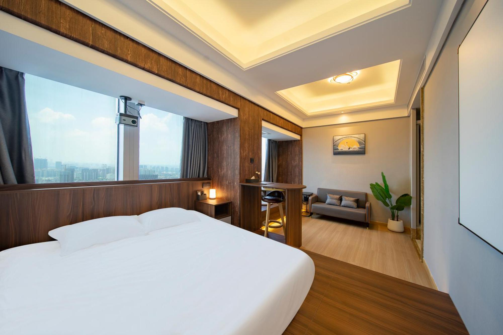 Xingyin Cloudy Hotel Guangzhou Changgang Subway Station - Free Shuttle Bus To Canton Fair Complex During Canton Fair Period Exterior photo